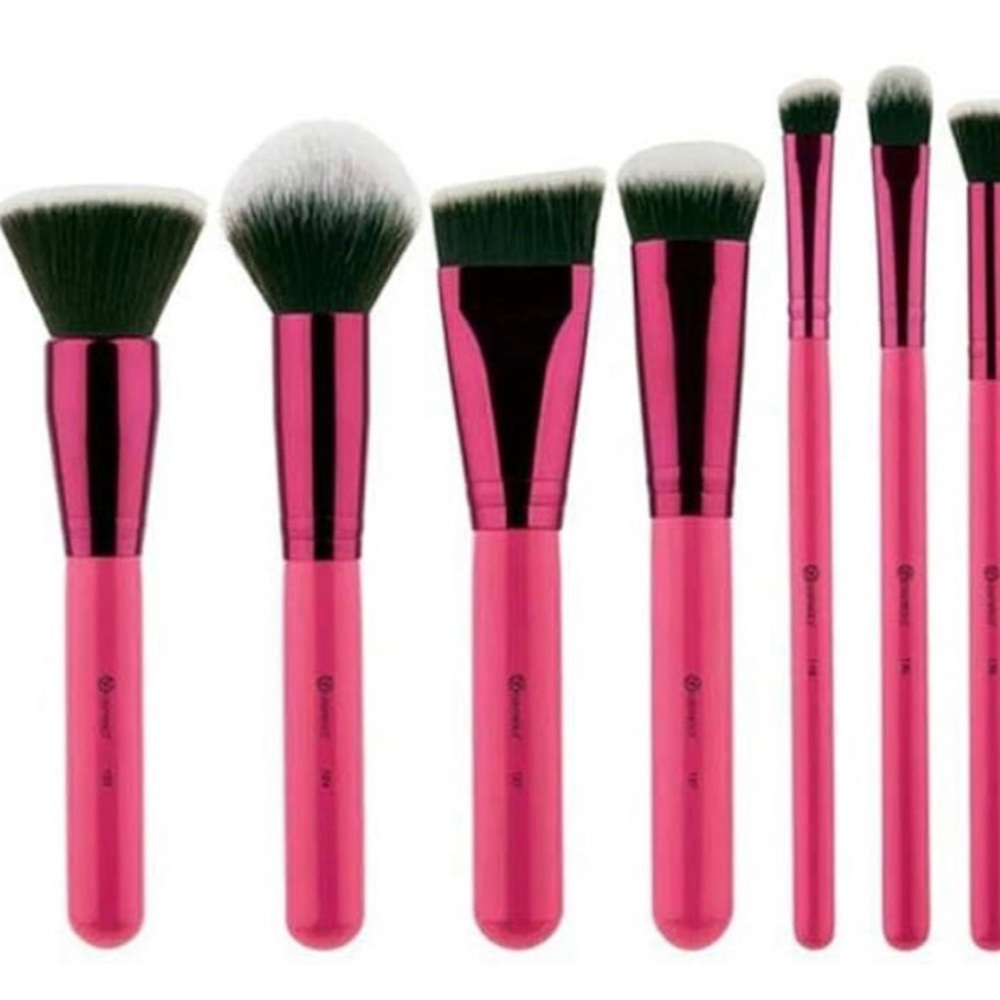 bh cosmetics 10 piece brush set.